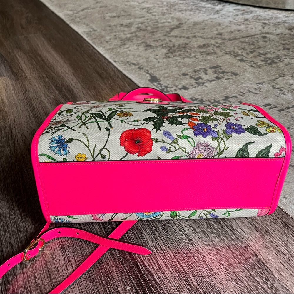 Gucci Floral Handbag - Picture 10 of 10